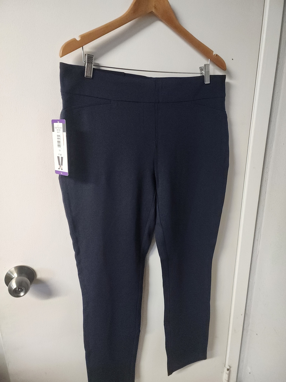 Dalia Classic Navy Pull-On Ankle Pants - Women